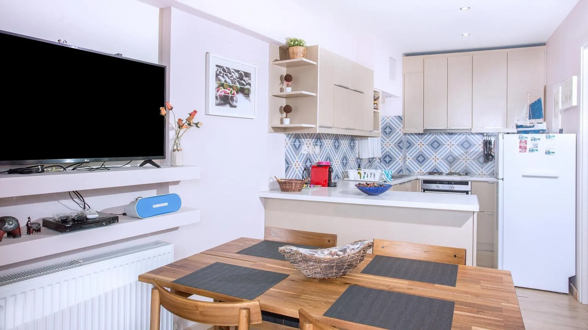 Niko Studios Apartment Lassi